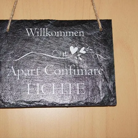 Apart Confimare Пфундс