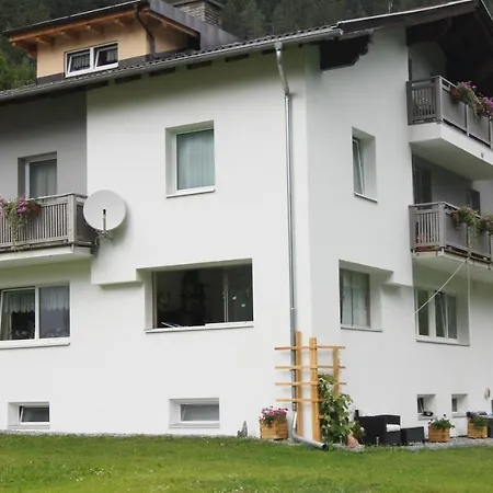 בית הארחה Apart Confimare *