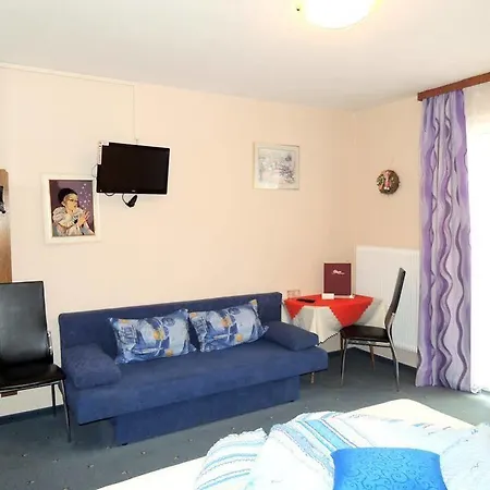 בית הארחה Apart Confimare פונדס