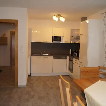 Apart Confimare בית הארחה *