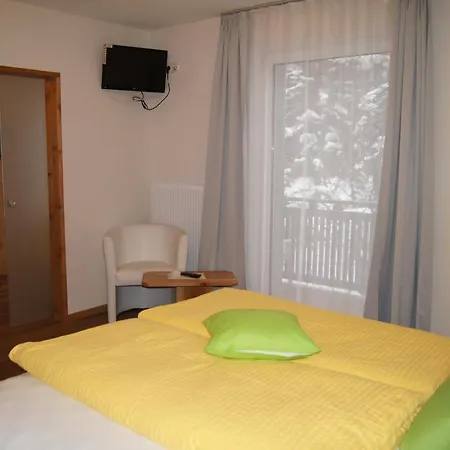 Apart Confimare בית הארחה פונדס